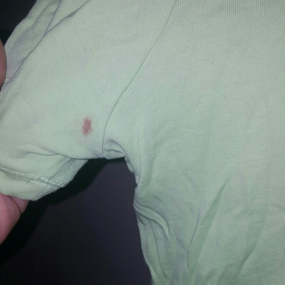 Salon studio Lime Green Button accented Tee - Picture 5 of 7